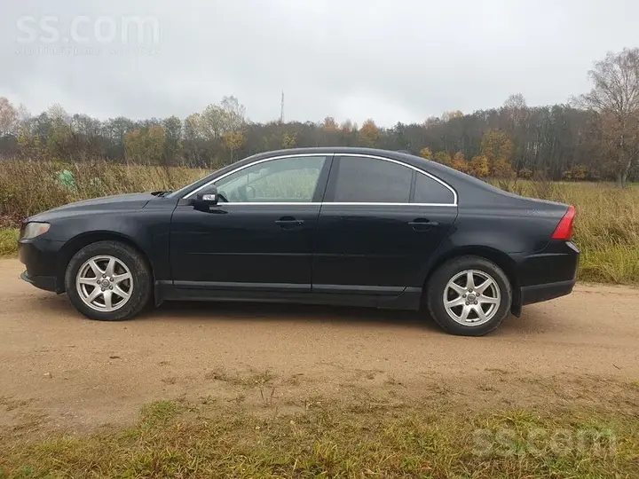 Volvo S80