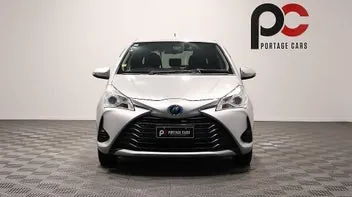 Toyota Vitz 2017 photo 3