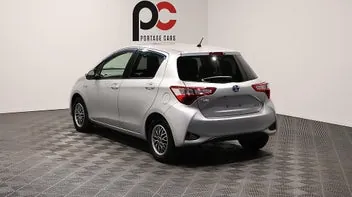 Toyota Vitz 2017 photo 5