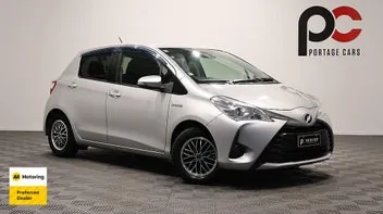Toyota Vitz 2017 photo 2