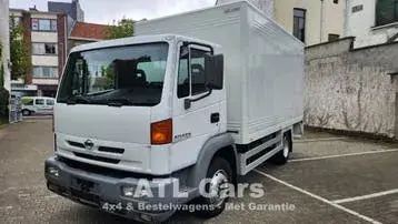 Nissan Atleon 2002 photo 2