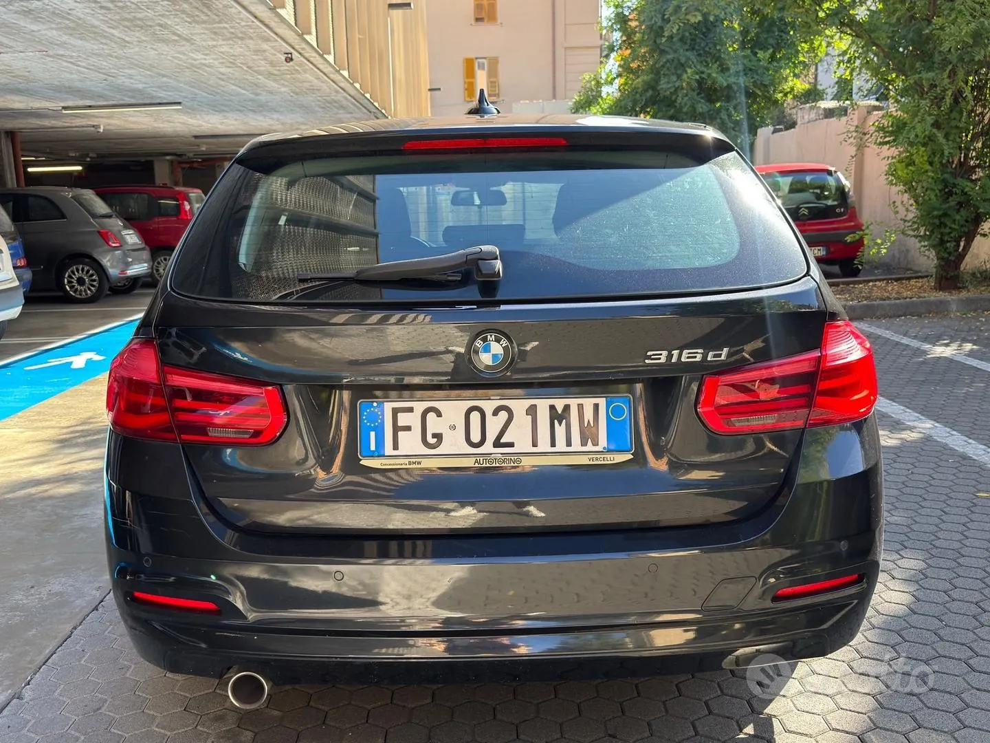 BMW 3 Series 2016 photo 4