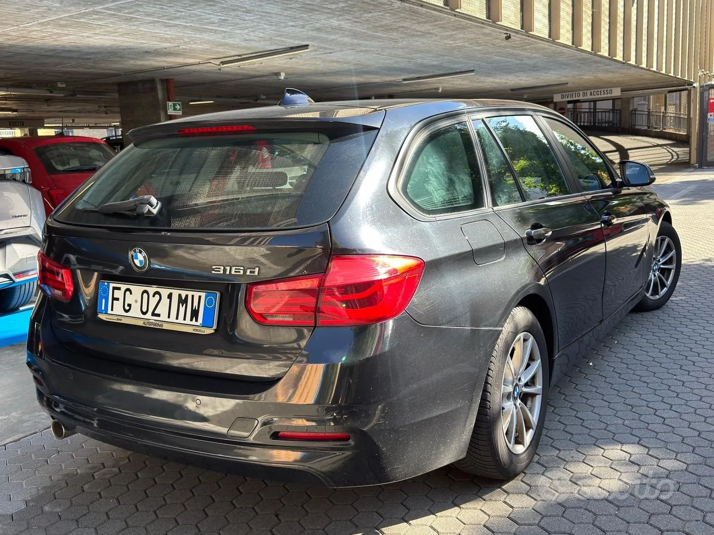 BMW 3 Series 2016 photo 3