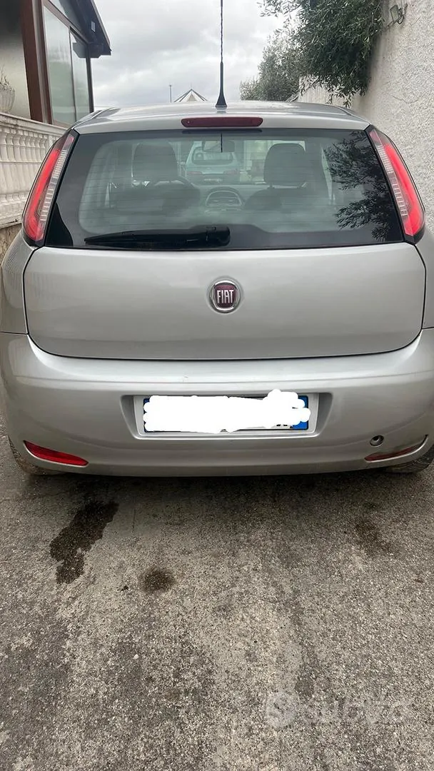 Fiat Grande Punto 2012 photo 3