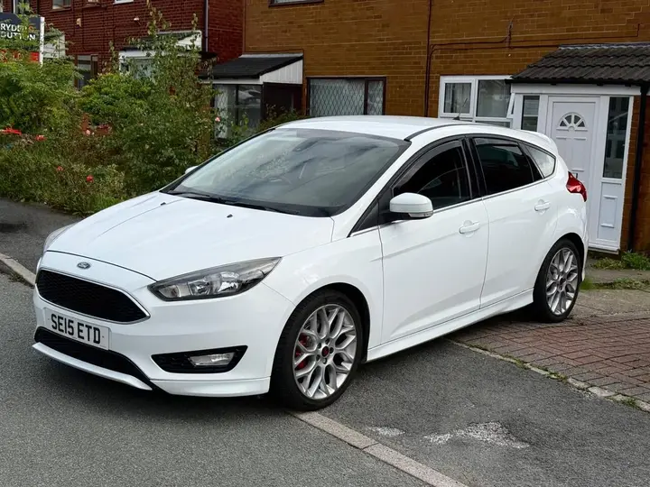 Ford Focus 2015 photo 3