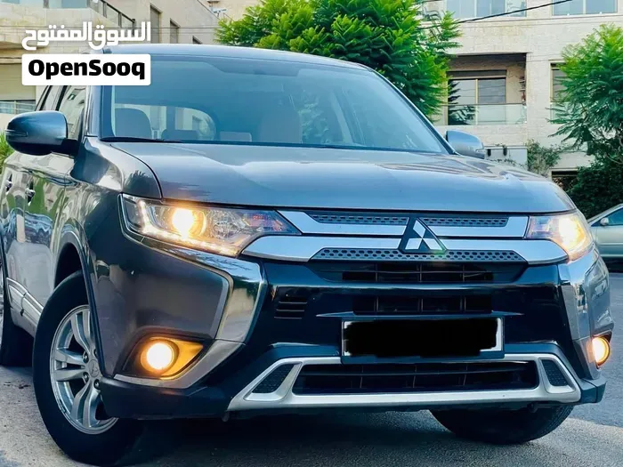 Mitsubishi Outlander 2022 photo 3