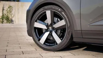 Porsche Macan 2025 photo 3