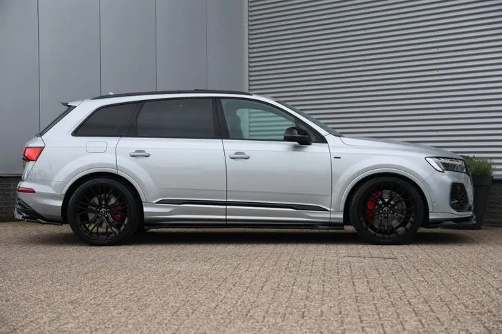 Audi Q7 2025 photo 2