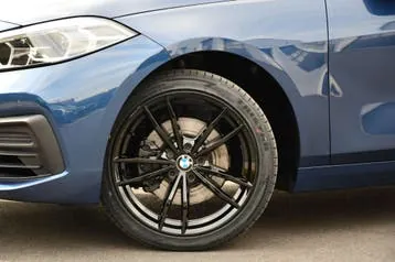 BMW 1 Series 2024 photo 3