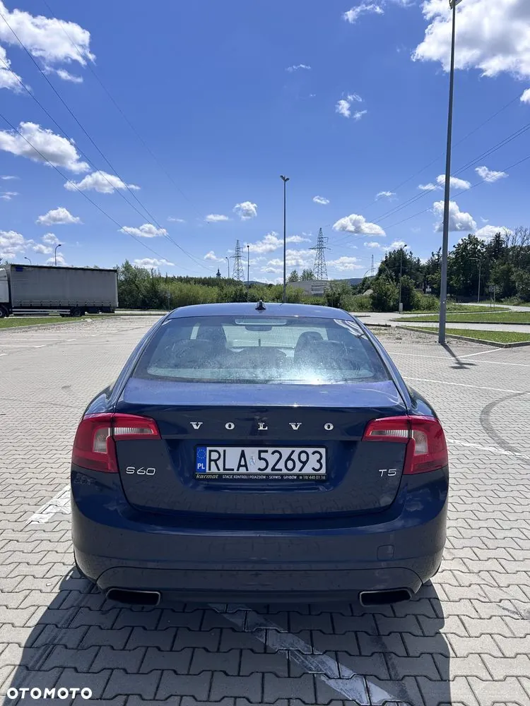 Volvo S60 2015 photo 5