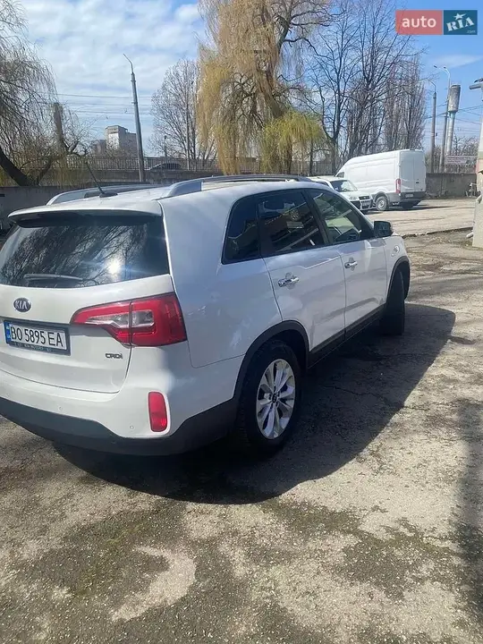 Kia Sorento 2012 photo 4