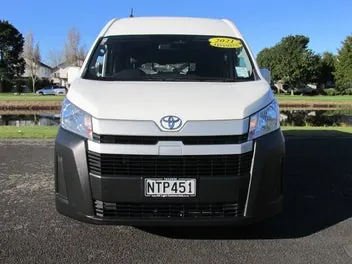 Toyota Hiace 2021 photo 5