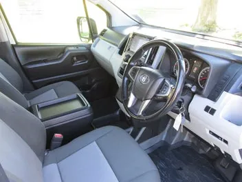 Toyota Hiace 2021 photo 4