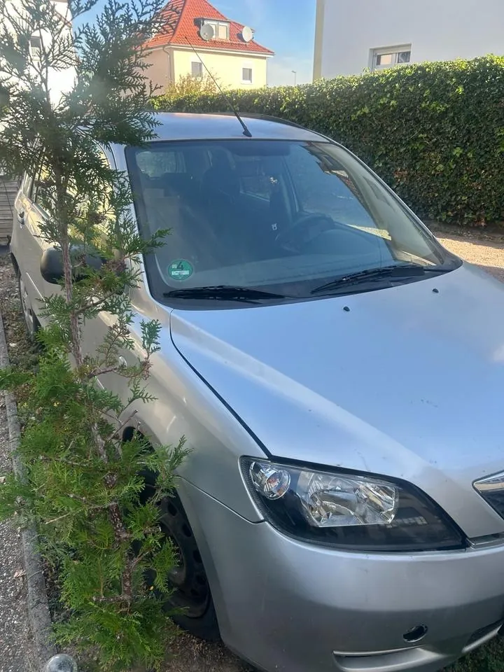 Mazda 2
