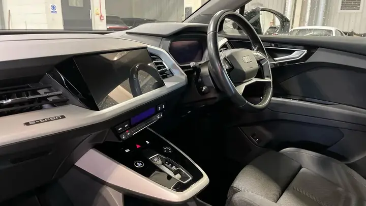 Audi Q4 E-Tron 2023 photo 2