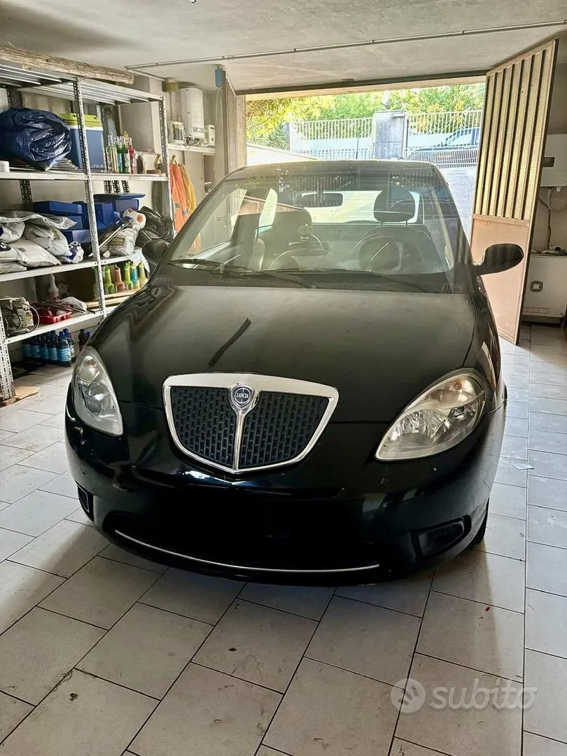 Lancia Ypsilon