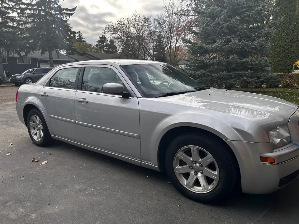Chrysler 300 2006 photo 2