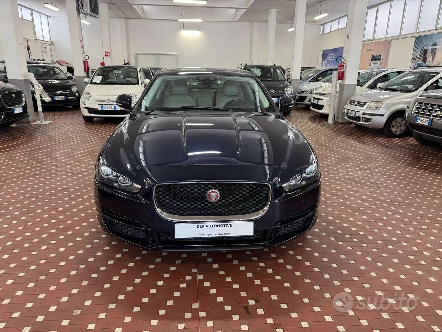 Jaguar Xe 2017 photo 2