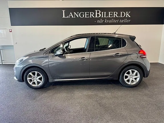 Peugeot 208 2019 photo 2