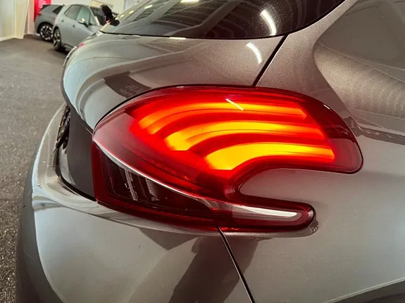 Peugeot 208 2019 photo 5