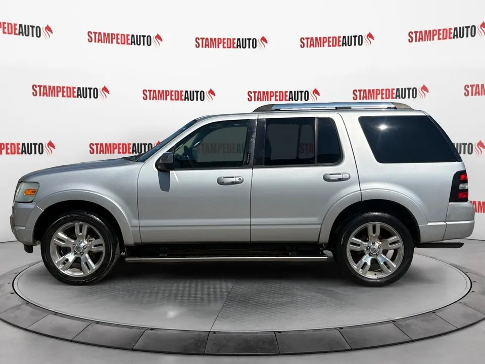 Ford Explorer 2010 photo 2