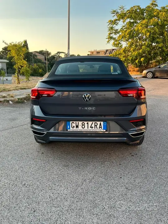 Volkswagen T-Roc 2022 photo 2