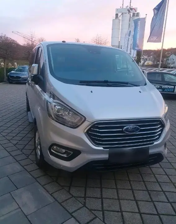 Ford Tourneo Custom