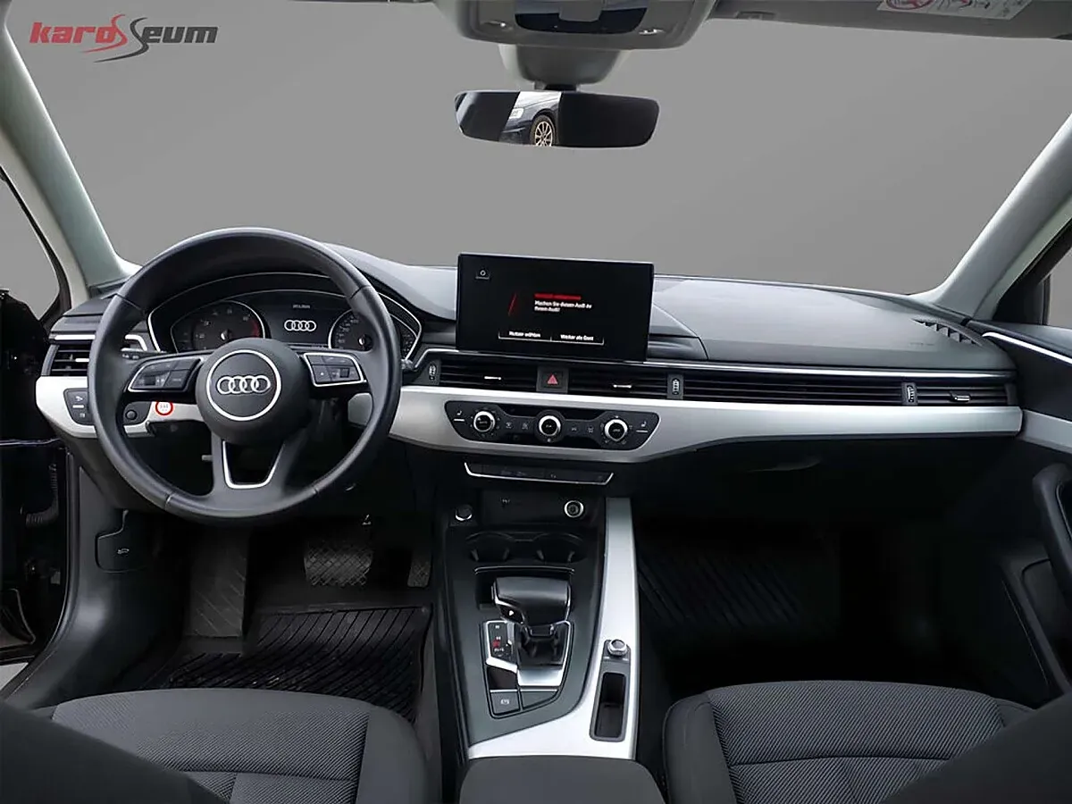 Audi A4 2023 photo 3