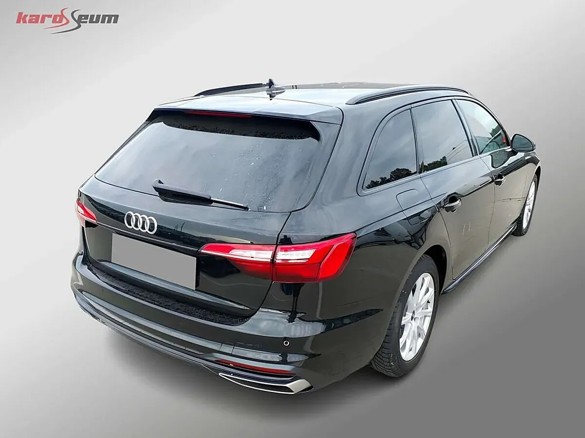 Audi A4 2023 photo 2