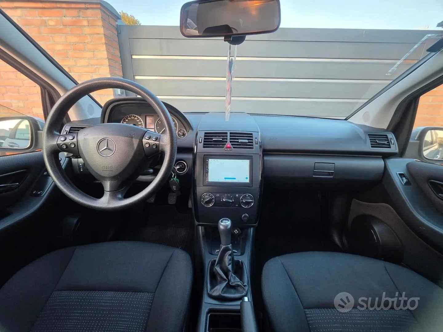 Mercedes-Benz A 2012 photo 5