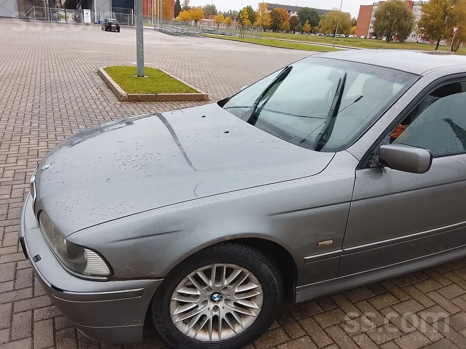 BMW 530 2003 photo 2