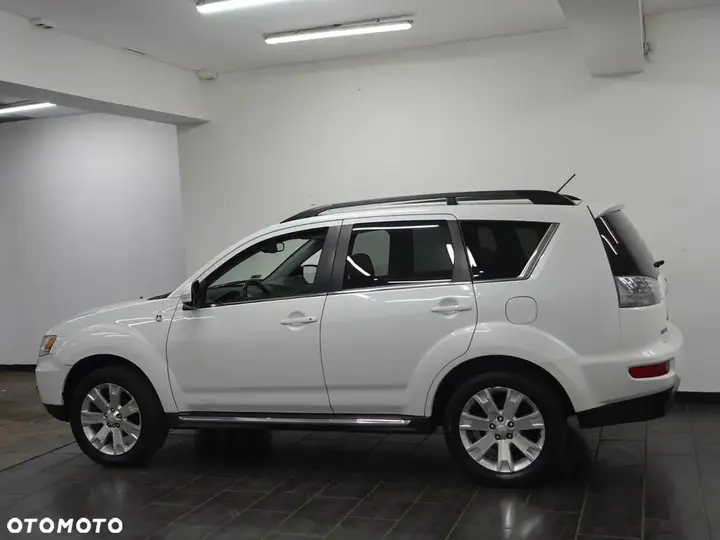 Mitsubishi Outlander 2012 photo 5