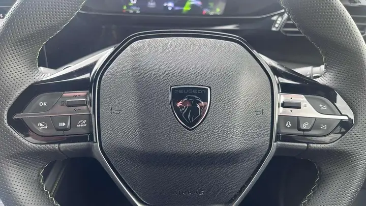 Peugeot 408 2026 photo 3