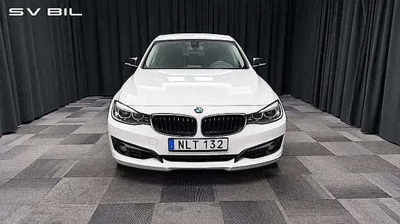 BMW 318D 2014 photo 2