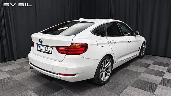 BMW 318D 2014 photo 4