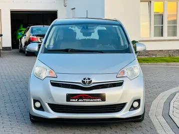 Toyota Verso 2014 photo 2