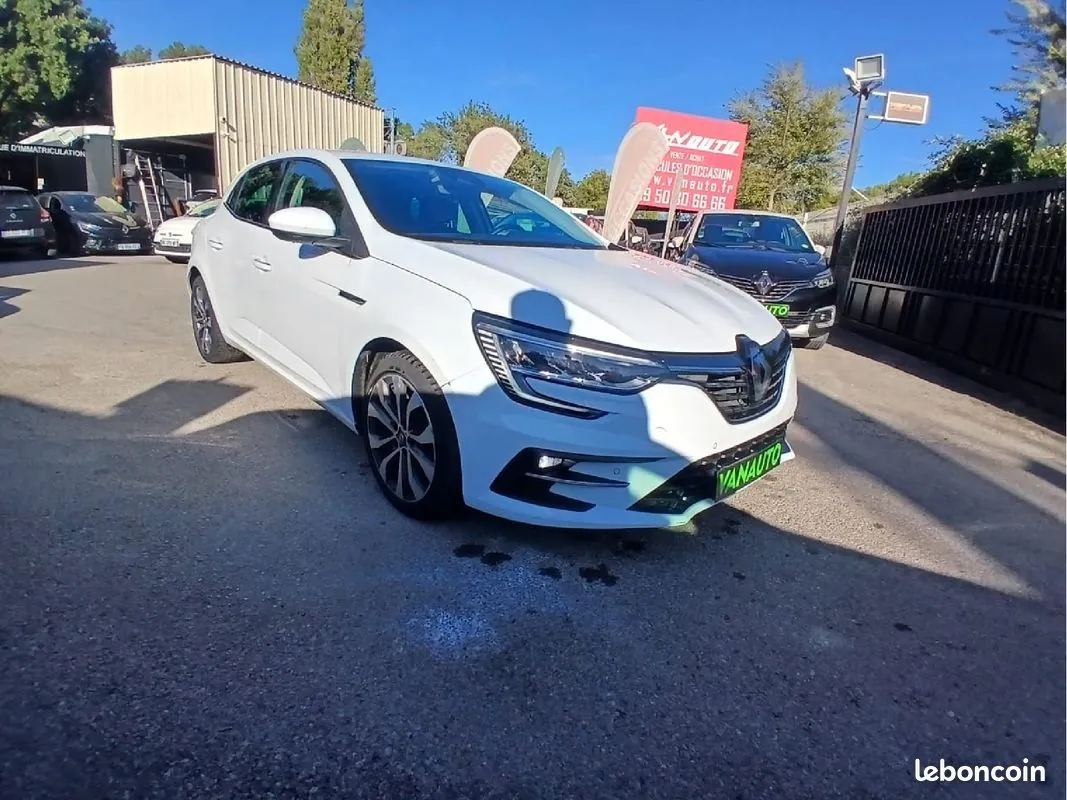 Renault Megane 2024 photo 2
