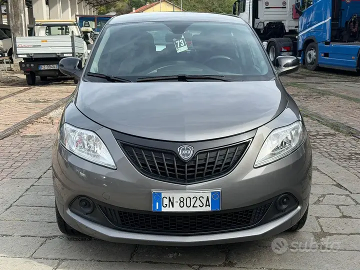 Lancia Ypsilon 2023 photo 2