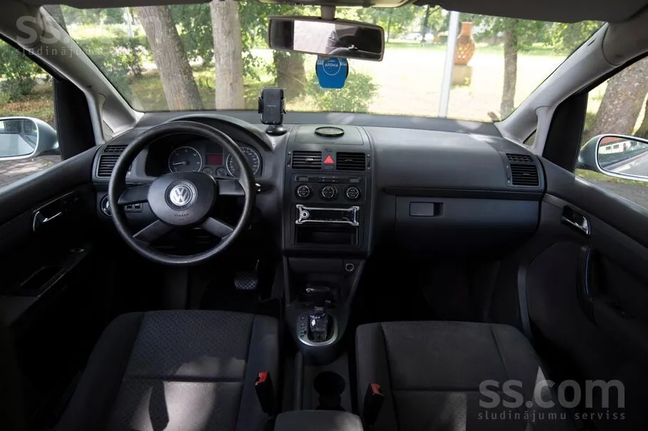 Volkswagen Touran 2005 photo 5