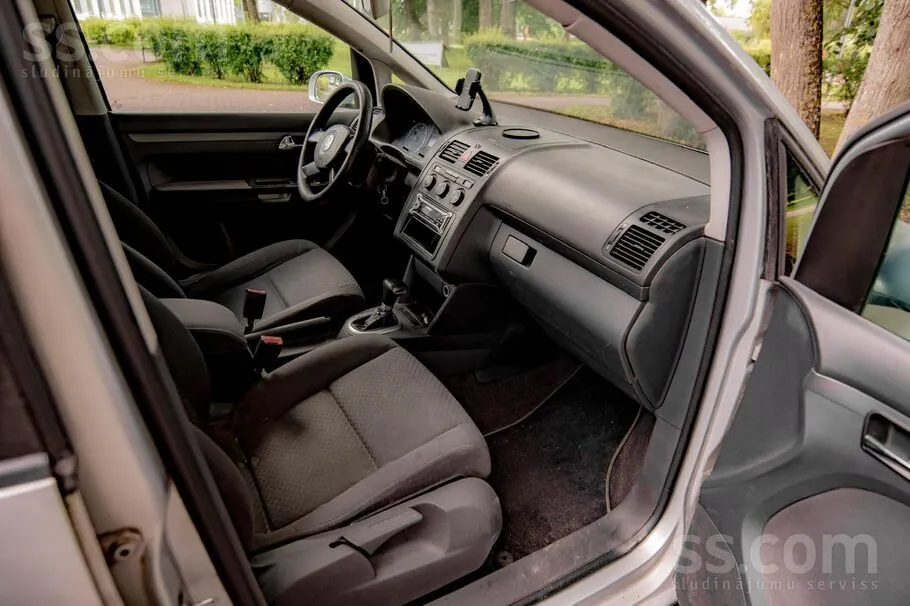 Volkswagen Touran 2005 photo 3