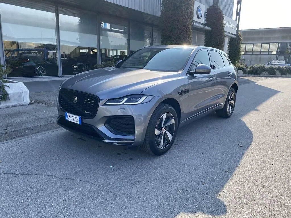 Jaguar F-Pace