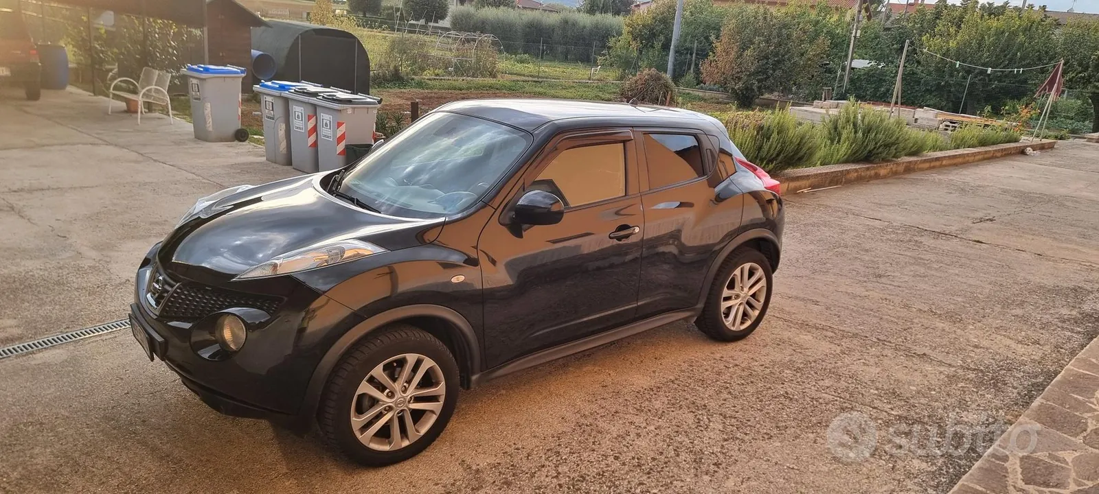 Nissan Juke 2011 photo 2