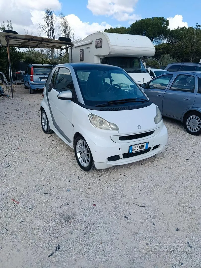 Smart Fortwo 2010 photo 3