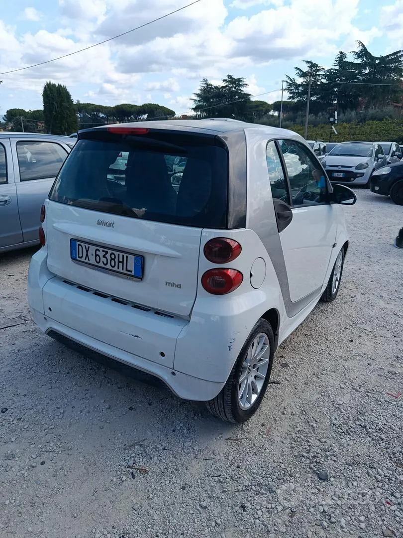 Smart Fortwo 2010 photo 4