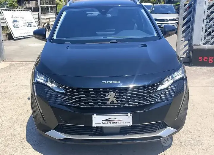 Peugeot 5008 2023 photo 2