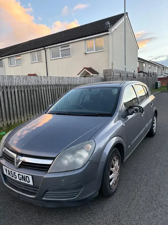 Vauxhall Astra 2005 photo 4
