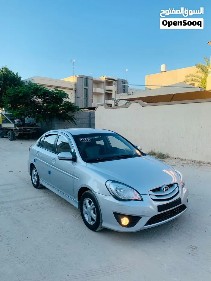 Hyundai Accent 2010 photo 4