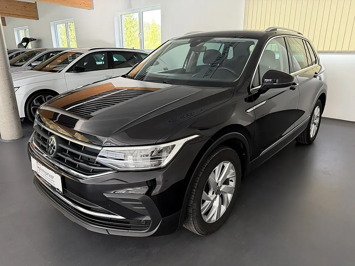 Volkswagen Tiguan 2022 photo 2