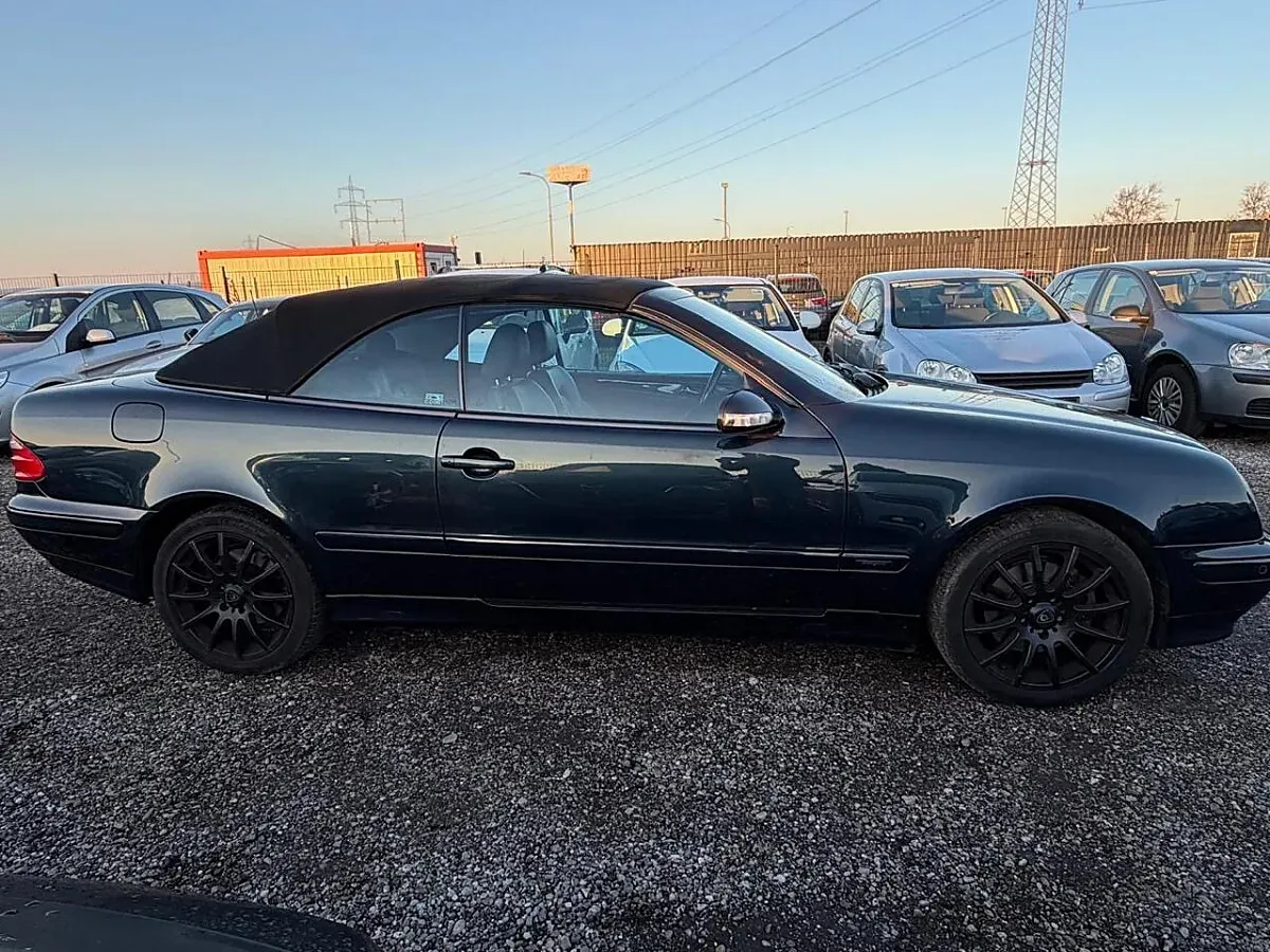 Mercedes-Benz Clk-Class 2001 photo 3