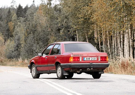 Opel Rekord 1985 photo 2
